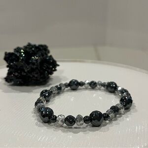 ✨ Tocara Stainless Steel Stretch Bracelet – 7” Black Crystal Beaded Design ✨